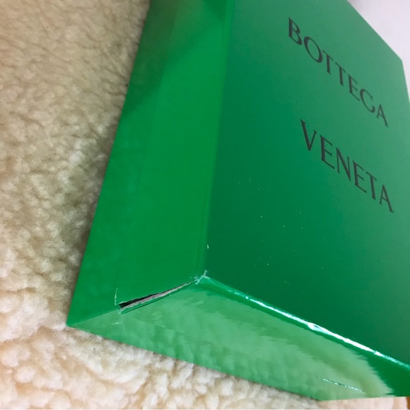 X-Large Bottega Veneta Boot Box (Empty) - Picture 6 of 13